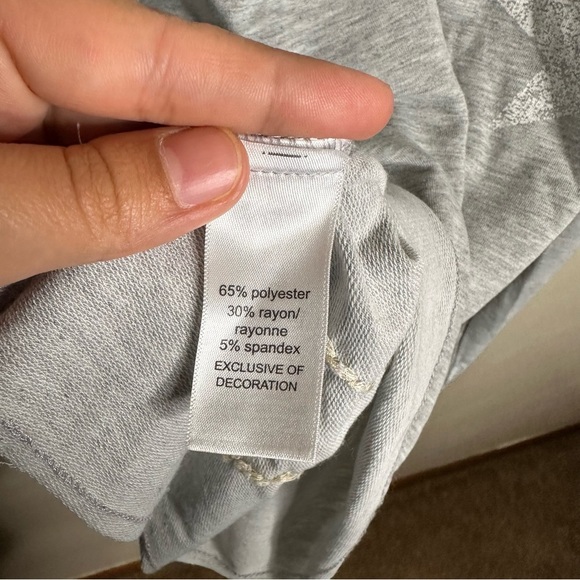 Maurices Heather Gray Star Raw Edge Sweatshirt Size XL - Picture 4 of 7